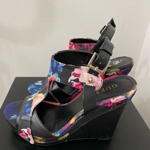 Guess Wedge Floral Sandal size 8
